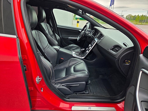Volvo V60 11 of 20