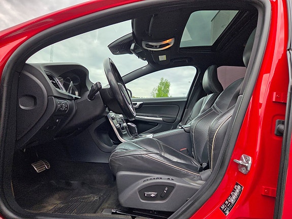 Volvo V60 9 of 20