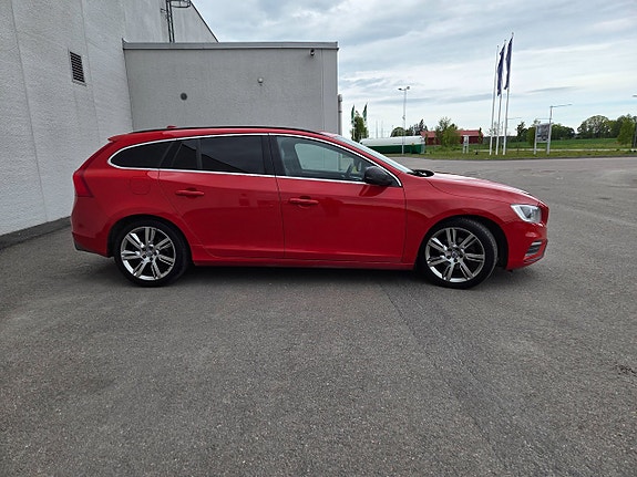 Volvo V60 4 of 5