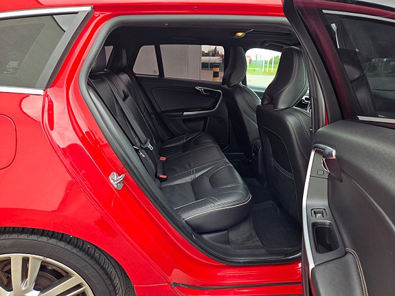 Volvo V60 12 of 20