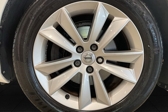 Volvo V60 8 of 16