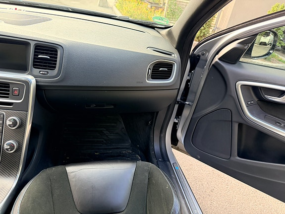 Volvo V60 3 of 9