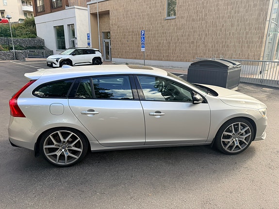 Volvo V60 7 of 9