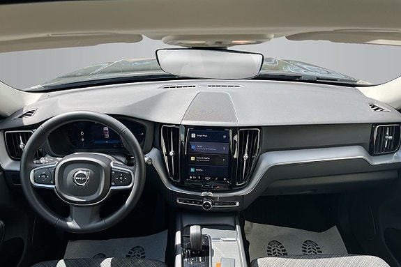 Volvo XC60 12 of 16