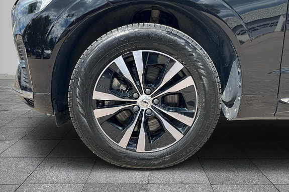 Volvo XC60 8 of 16