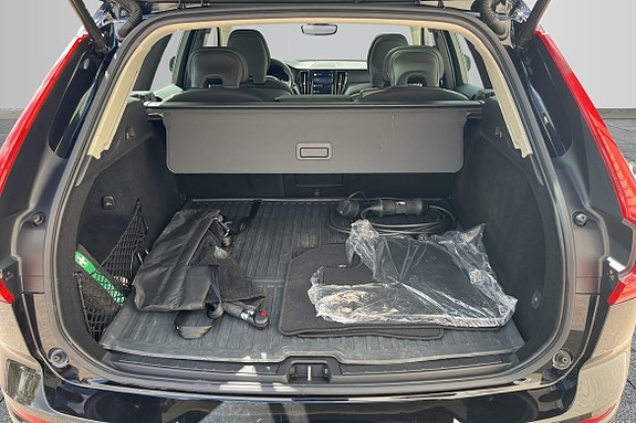 Volvo XC60 9 of 16