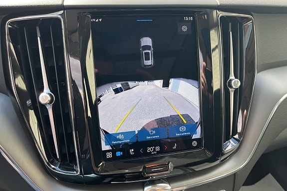 Volvo XC60 16 of 16