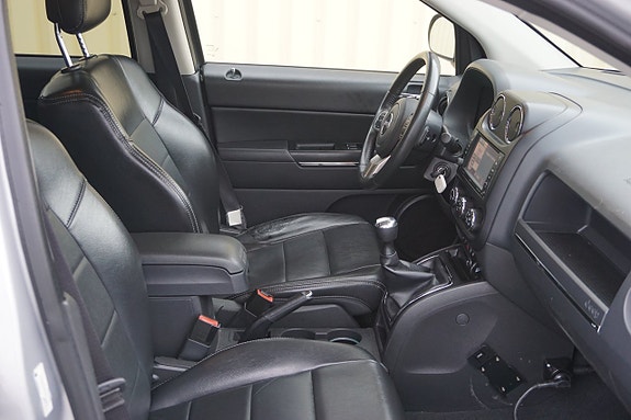 Jeep Compass 13 of 15