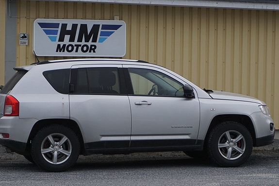 Jeep Compass 12 of 15