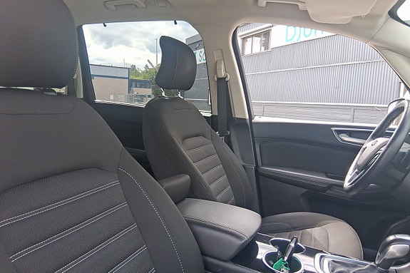Ford Galaxy 13 of 23
