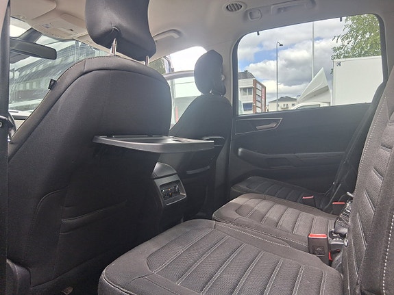 Ford Galaxy 18 of 23