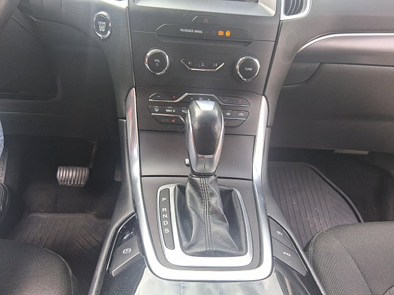 Ford Galaxy 15 of 23