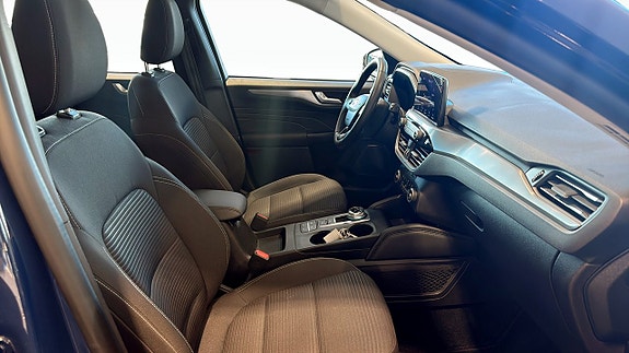 Ford Kuga 3 of 15
