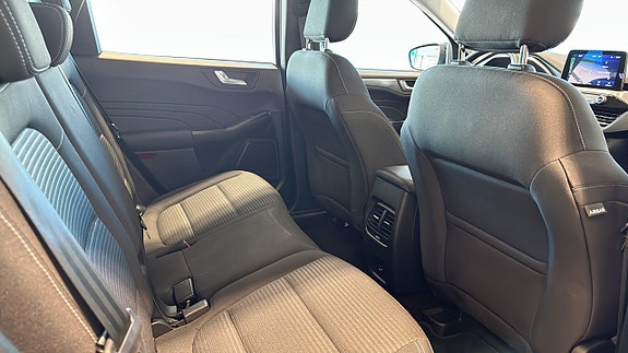 Ford Kuga 5 of 15