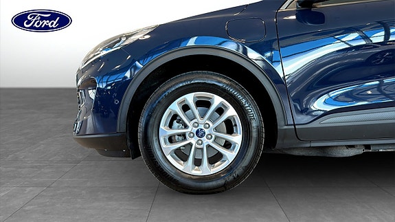Ford Kuga 9 of 15