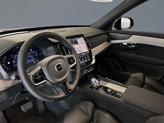 Volvo XC90 4 of 15
