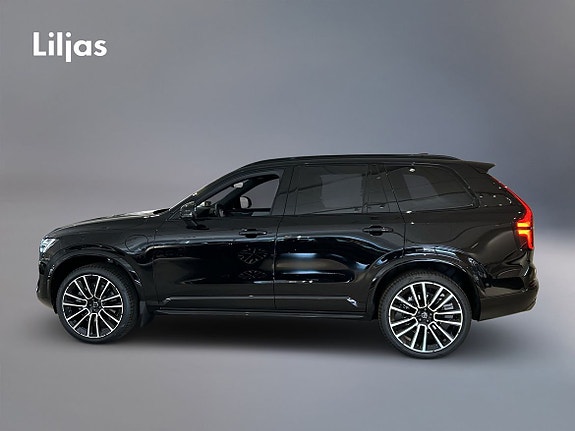 Volvo XC90 2 of 15