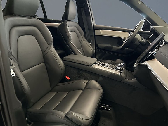 Volvo XC90 6 of 15