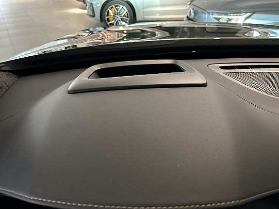 Volvo XC90 14 of 15