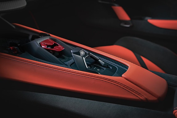 Lamborghini Revuelto 12 of 13