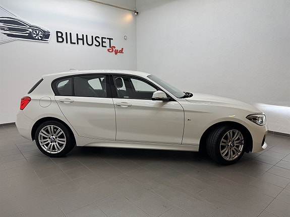 BMW 118d 2 of 5
