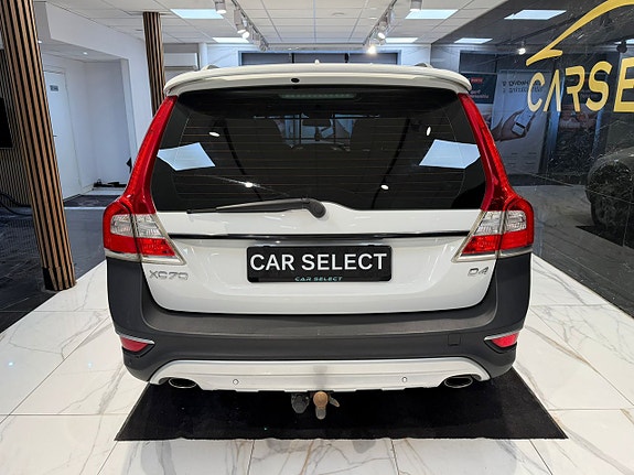 Volvo XC70 4 of 5