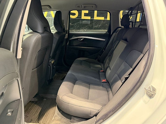 Volvo XC70 15 of 23