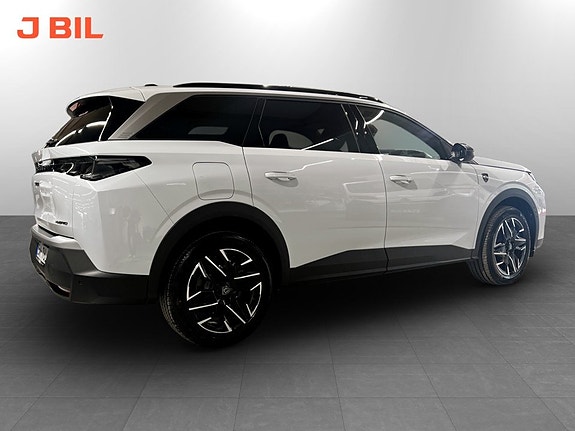 Peugeot 5008 3 of 5