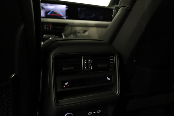 Porsche Cayenne 23 of 26