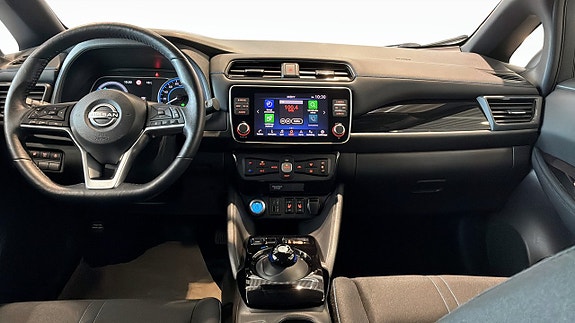 Nissan Leaf 4 of 5