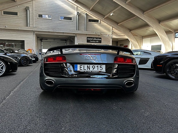 Audi R8 4 of 5
