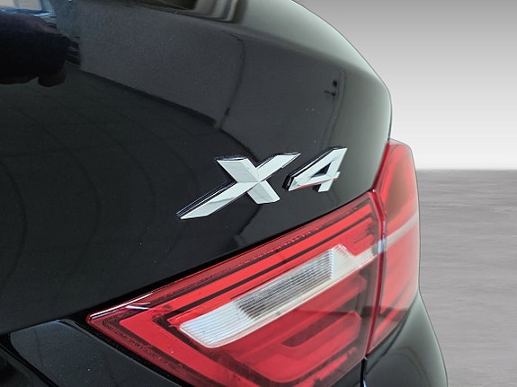 BMW X4 13 of 15