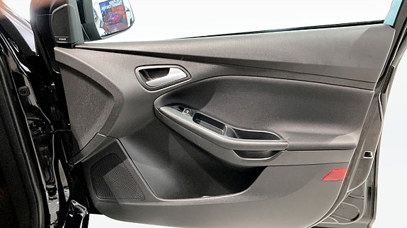 Ford Focus 11 of 12