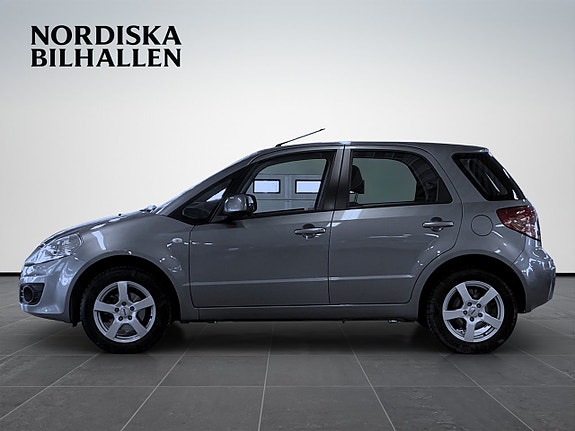 Suzuki SX4 4 of 5