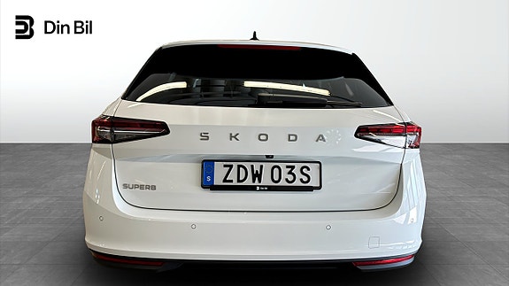 Skoda Superb 4 of 5