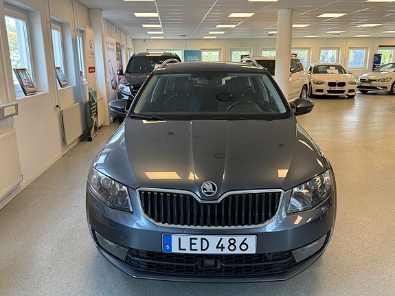 Skoda Octavia 4 of 5
