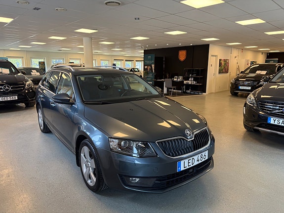 Skoda Octavia 3 of 5