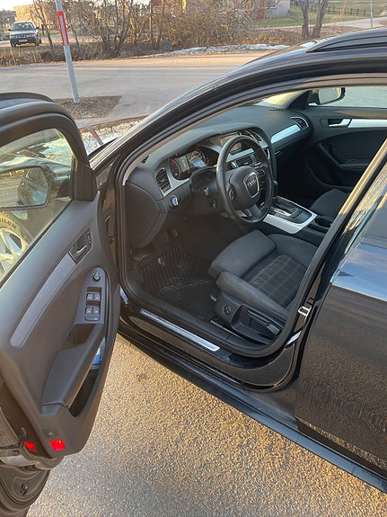 Audi A4 4 of 5