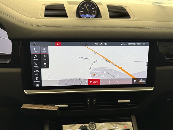 Porsche Cayenne 11 of 25