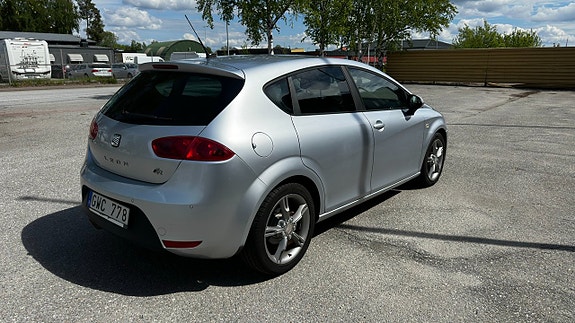 Seat Leon 3 of 5