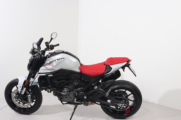 Ducati Monster 950 5 of 5
