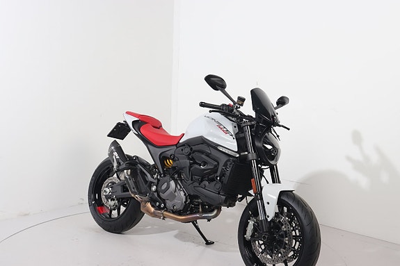 Ducati Monster 950 2 of 5