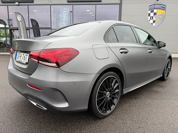 Mercedes-Benz A250 e 2 of 5