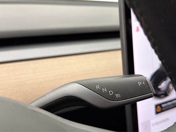 Tesla Model 3 25 of 30