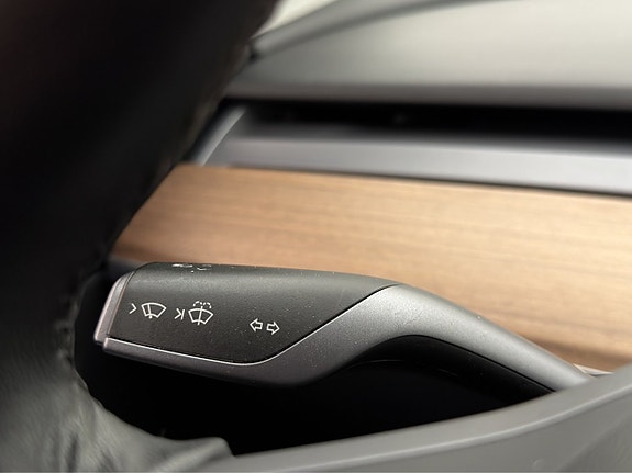 Tesla Model 3 26 of 30
