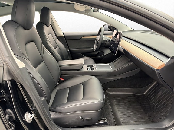 Tesla Model 3 23 of 30