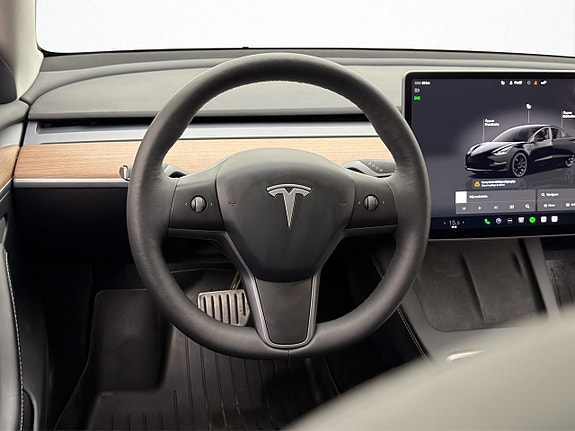 Tesla Model 3 11 of 30