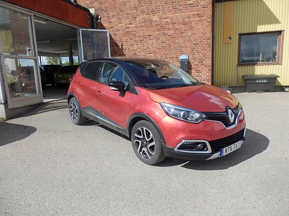 Renault Captur 3 of 5