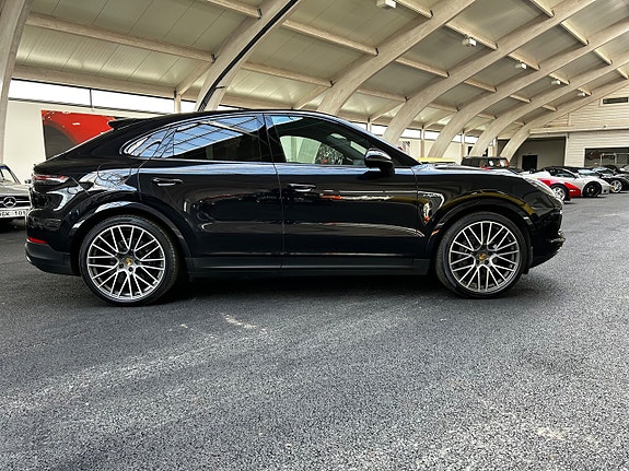 Porsche Cayenne 6 of 25