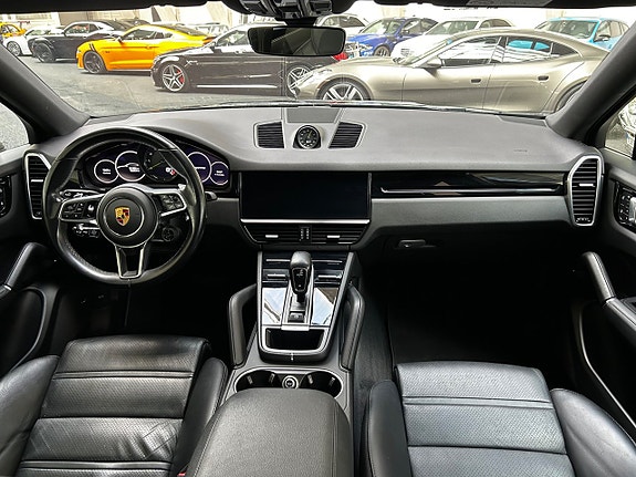 Porsche Cayenne 22 of 25